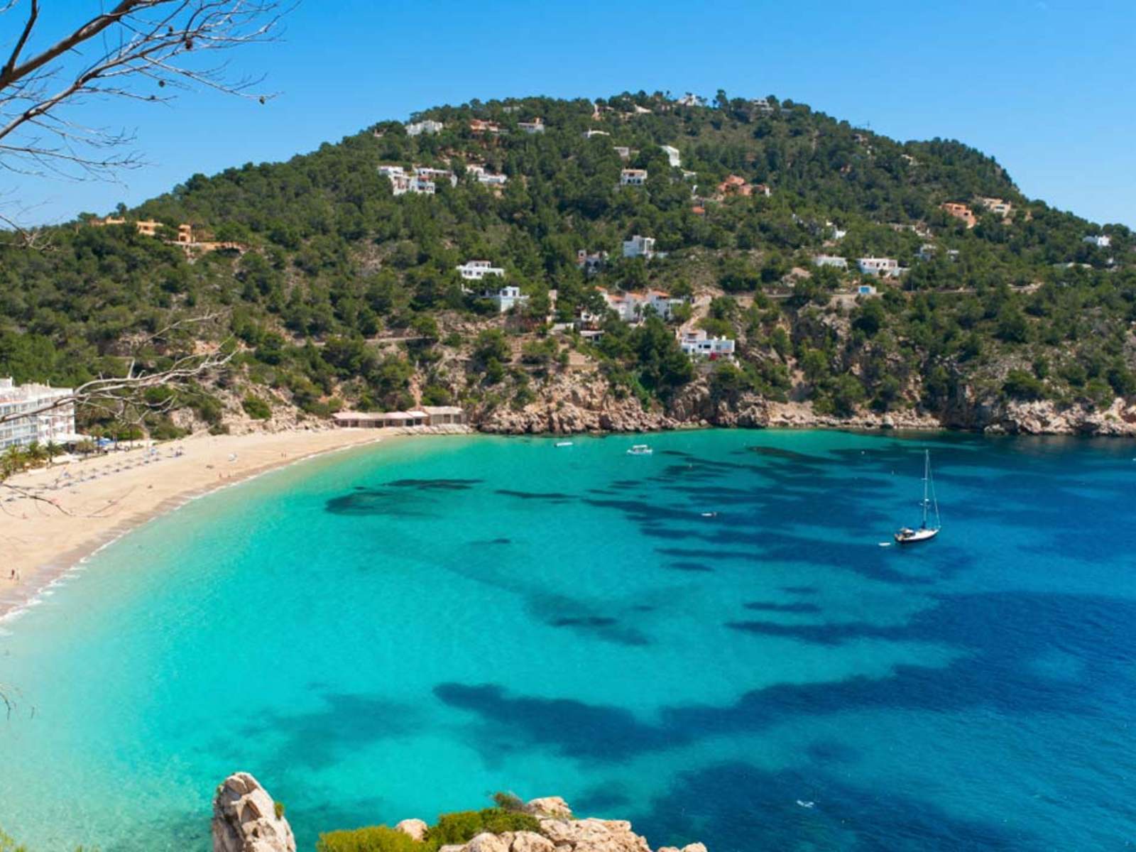 День 2: Бухта Кала-Хондаль (Cala Jondal Bay)