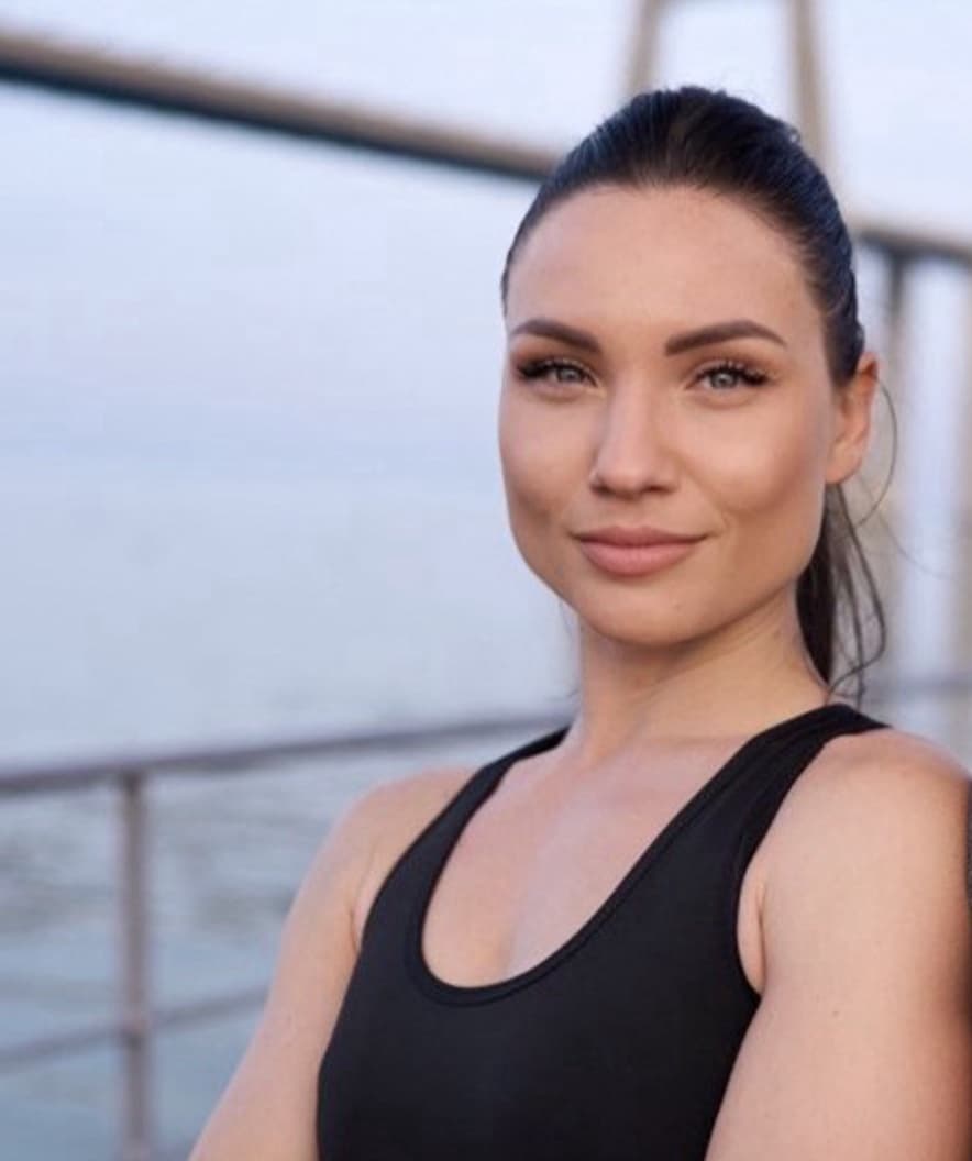 Олена Мирошниченко